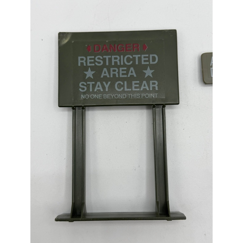 Vintage 1984 Hasbro GI Joe Restricted Area & Ammunition Depot Signs Accessory - Picture 2 of 8